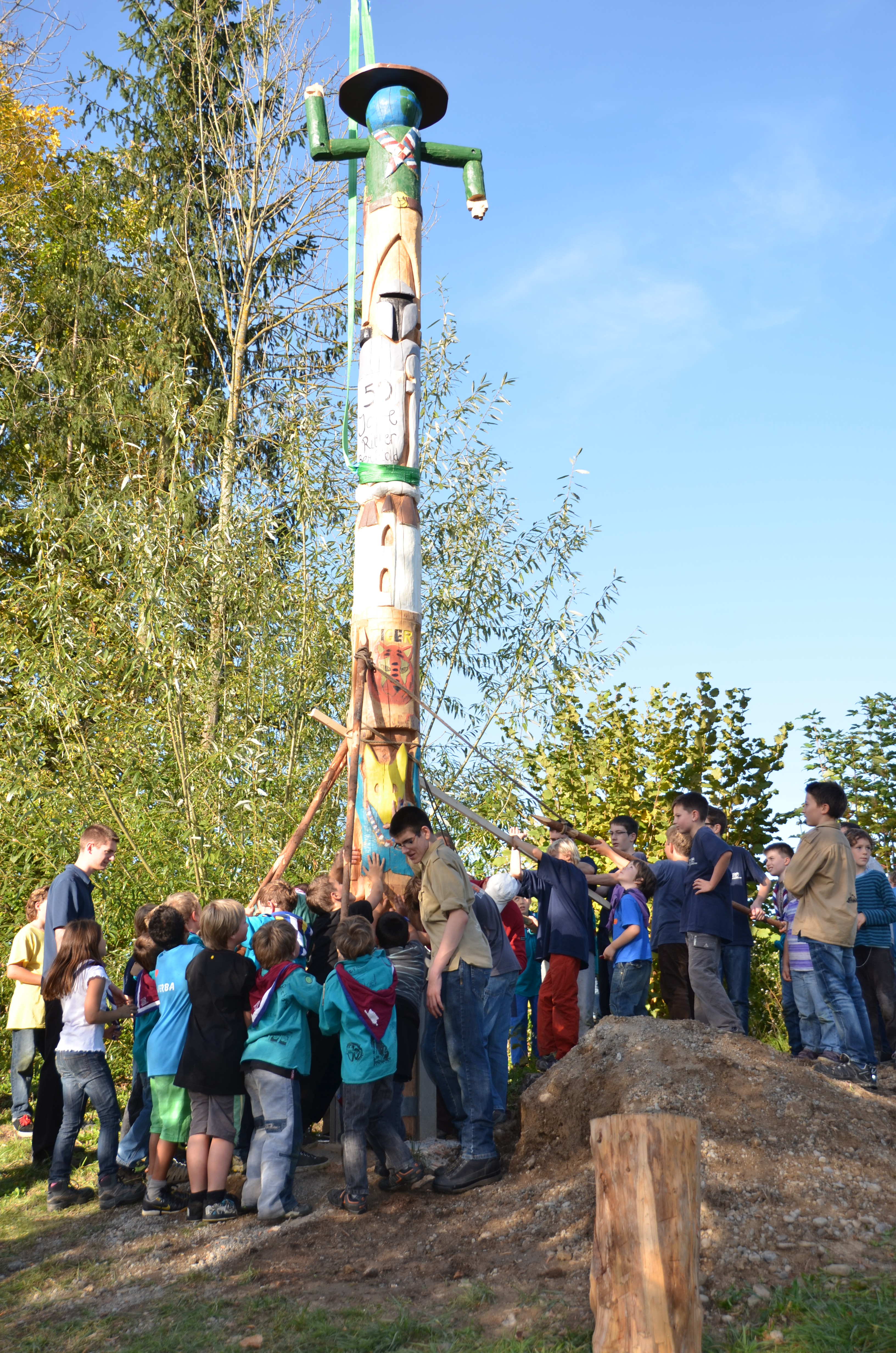 Pfadi Ritter Berchtold erhält Totemstamm